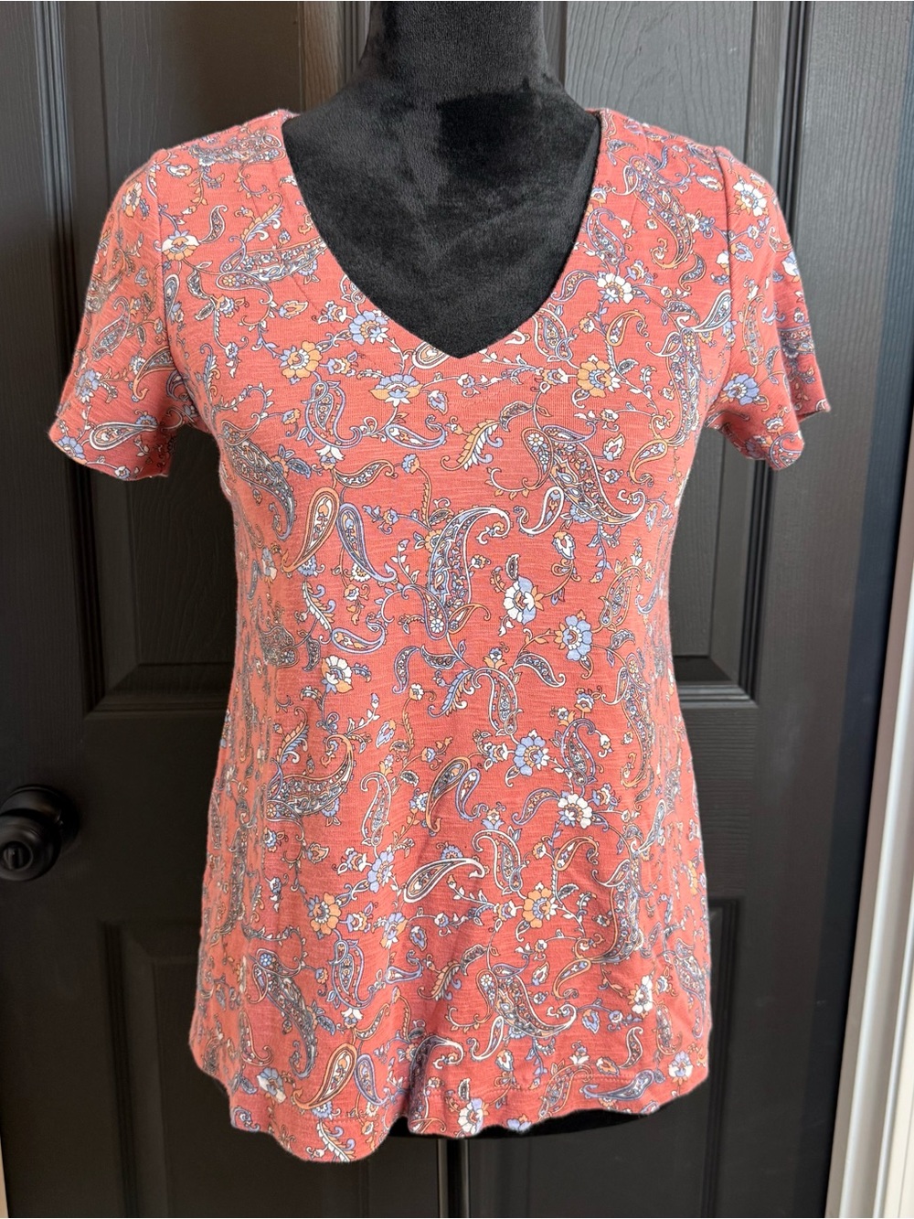 J. Jill Coral Pima Cotton Paisley V-Neck Short Sleeve Top